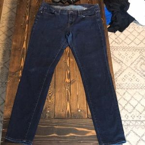 Lucky brand Charlie skinny dark jean 30